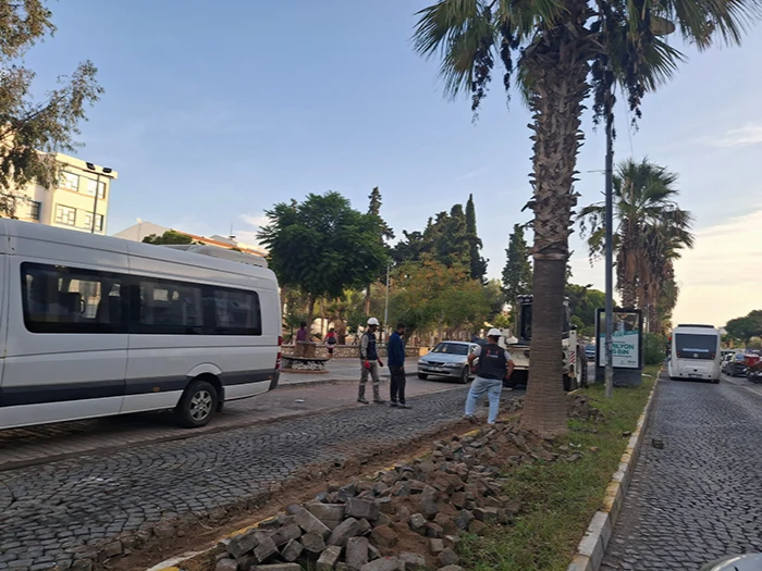 Didim’in En İşlek Caddesinde Aydınlatma Direkleri Led Sistemle Yenileniyor