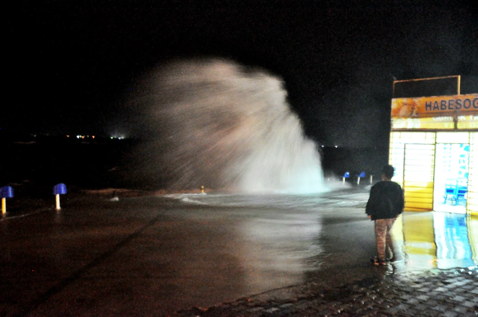 Altınkumda deniz dalgalandıkca dalgalandı (16)