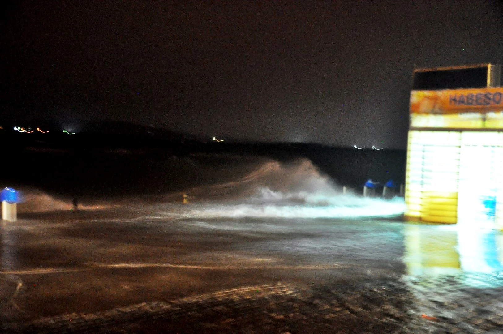 Altınkumda deniz dalgalandıkca dalgalandı (8)