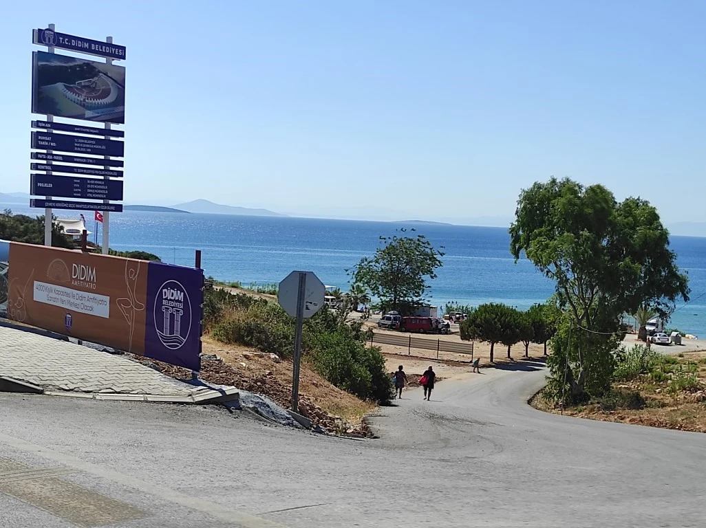 Didim Amfi Tiyatrosuna Kavuşuyor