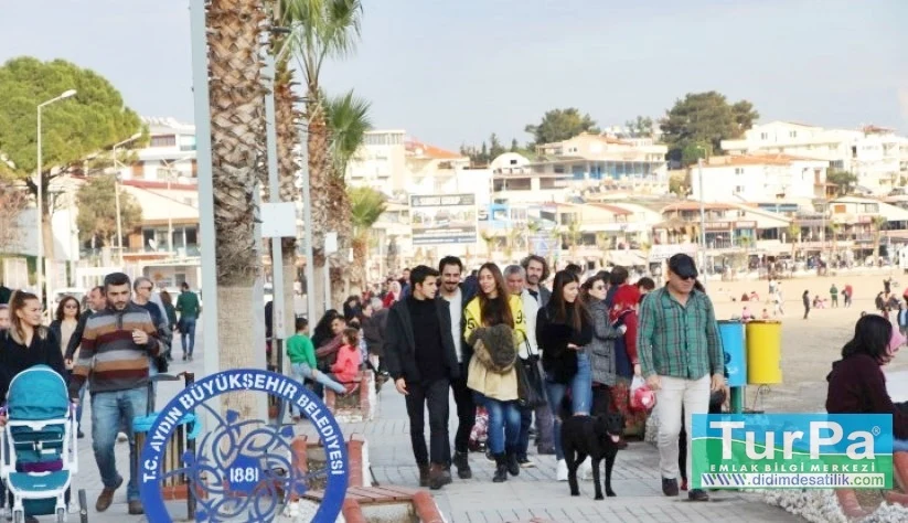 Didimde Güneşli Hava Sahili Doldurdu