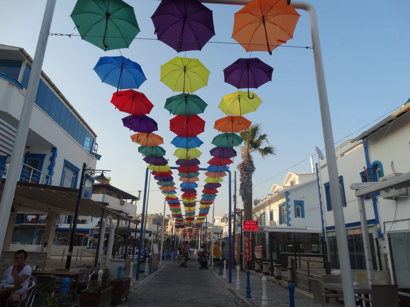 Didim Altınkumda Esnaf Dayanışması