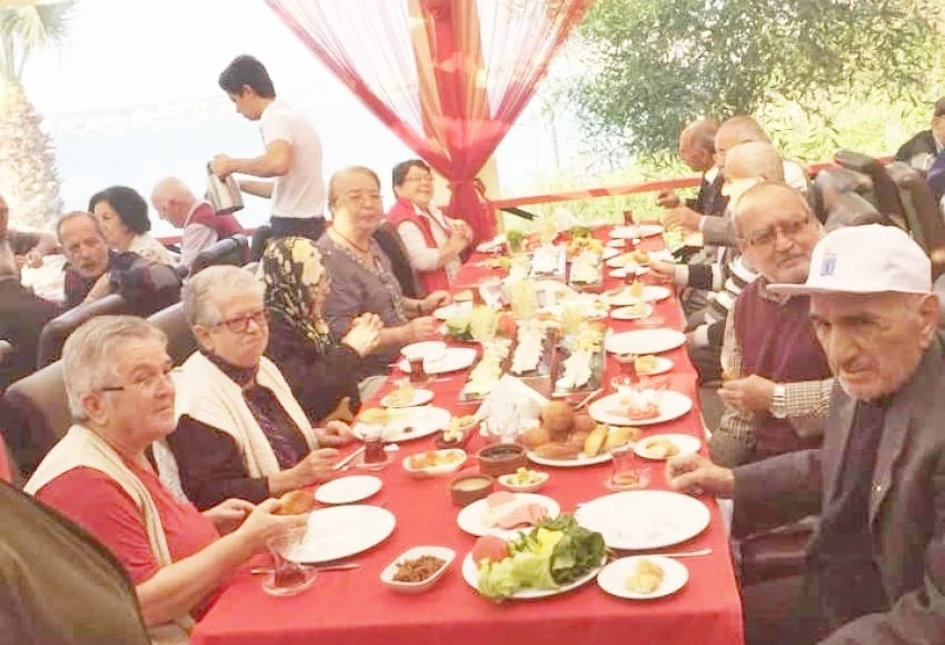 Didim Huzurevi Sakinlerini Kahvaltıda Buluştu