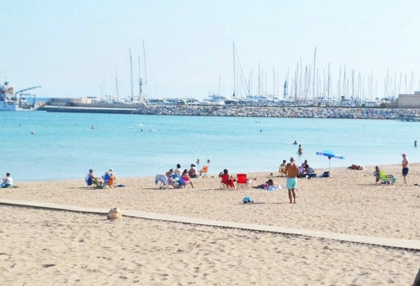 Didim Koylarında Deniz Mevsimi Devam Ediyor