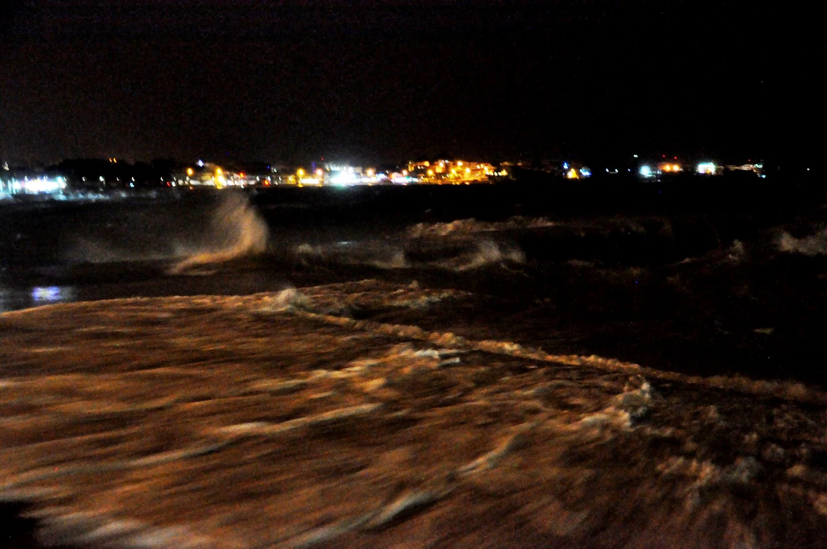 Altınkumda deniz dalgalandıkca dalgalandı (14)