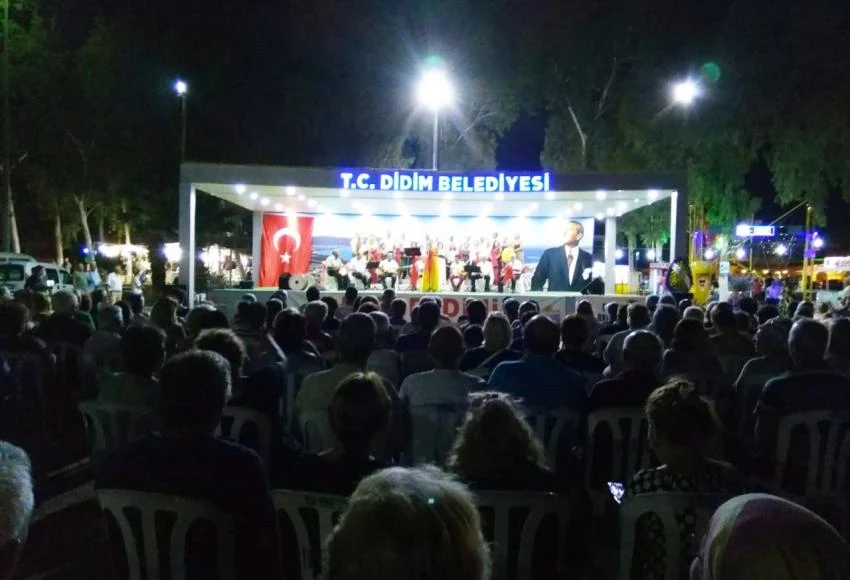 Akbük Dünya Barışına Ses Verdi