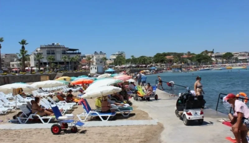 Diyed Engelsiz plaj'da çevre düzenlemesi
